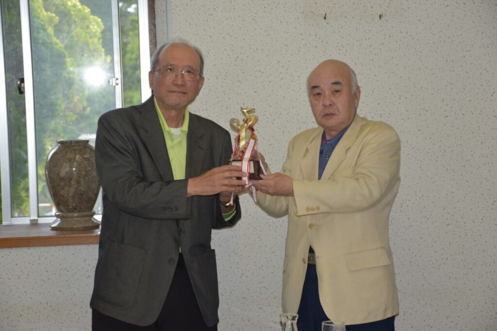 現在の画像に代替テキストがありません。ファイル名: 63ゴルフＰ２.jpg